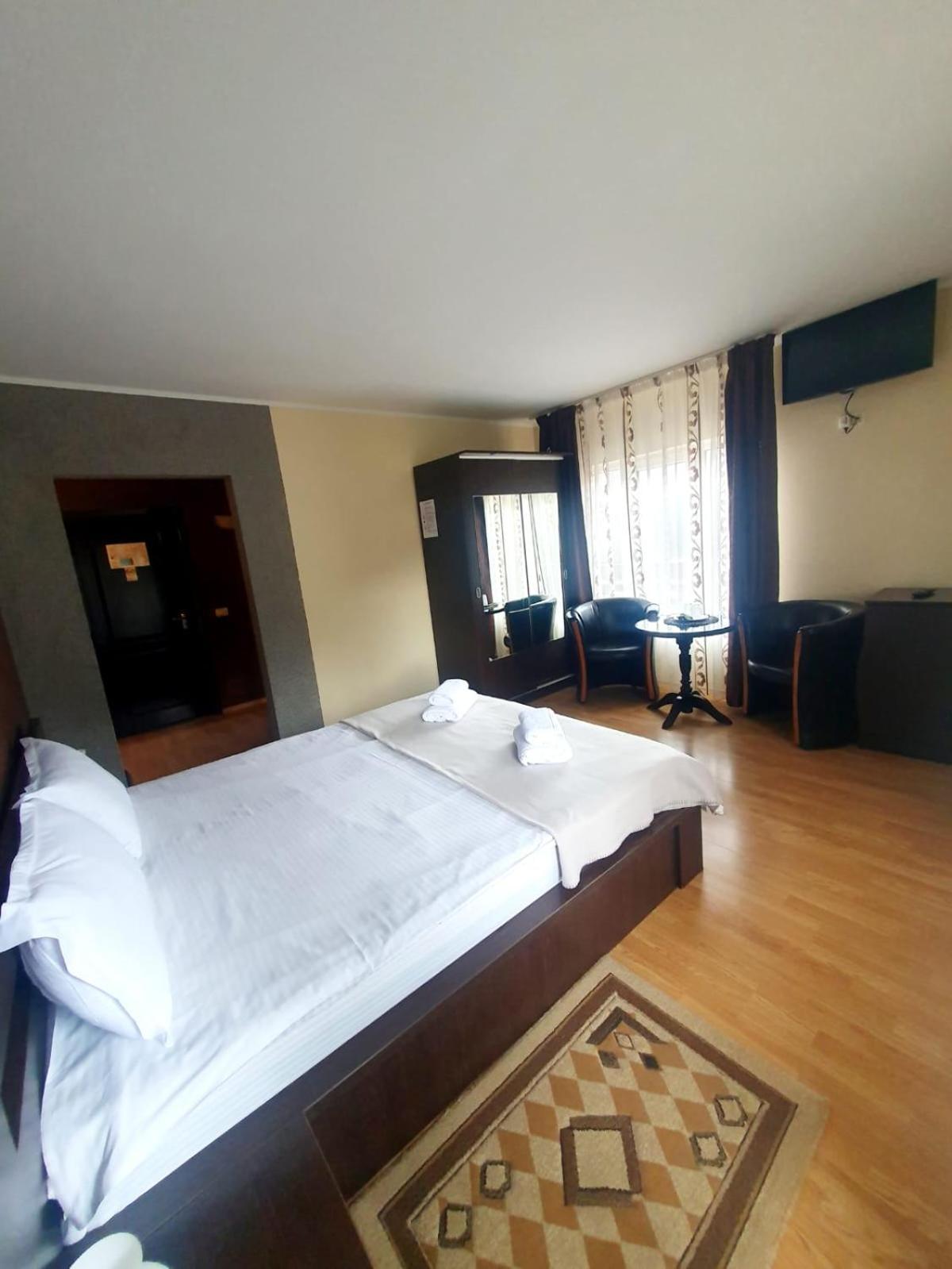 Pensiunea Caprioara Buşteni Exteriér fotografie